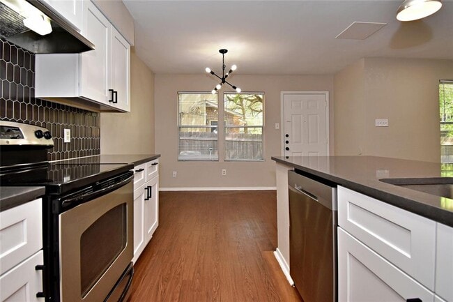 Building Photo - 4411 Whispering Valley Dr