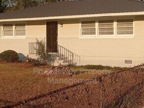 Building Photo - 2800 4th Ave