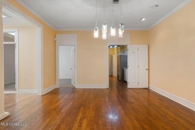 Building Photo - 246 Eastbrooke St