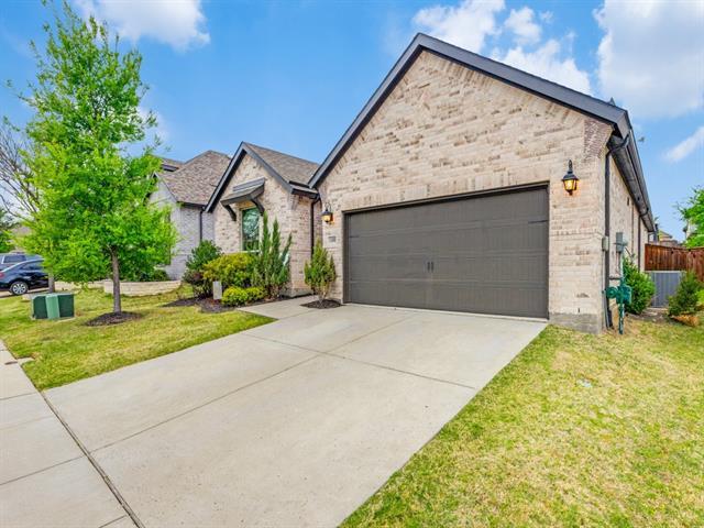 Building Photo - 1608 Carnation St