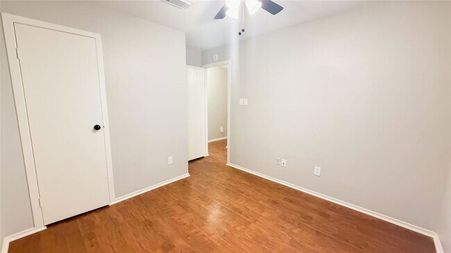 Building Photo - 31 Dellforest Ct