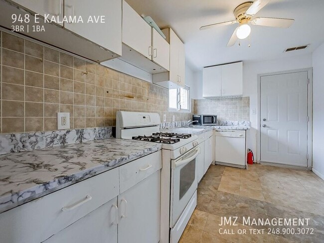 Building Photo - 948 Kalama Ave