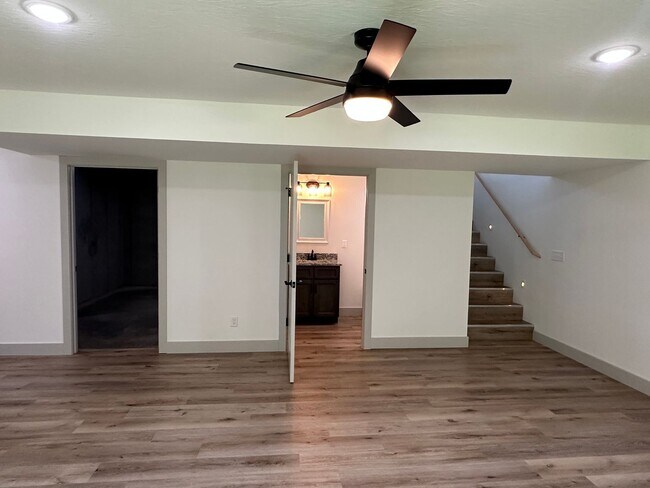 Building Photo - Now Accepting Applications – 4 BED 3 BATH | Summit Pass Subdivision | Waynesville School District