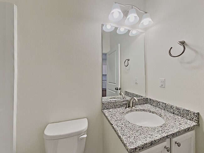 Building Photo - 912 Walden Woods Dr