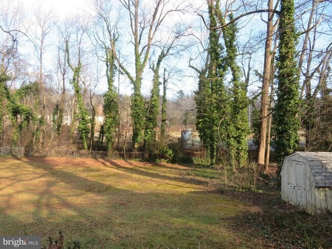 Building Photo - 26 Lakeside Dr