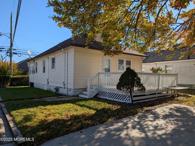 Building Photo - 53 Ramsey Ave