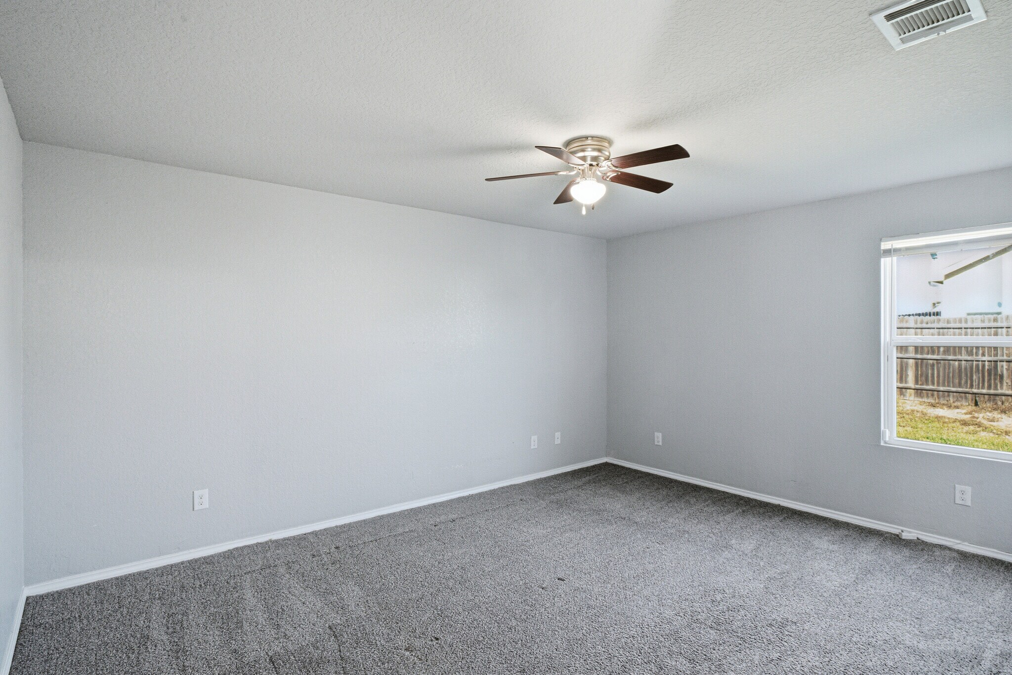 Building Photo - 8519 Cassia Cv