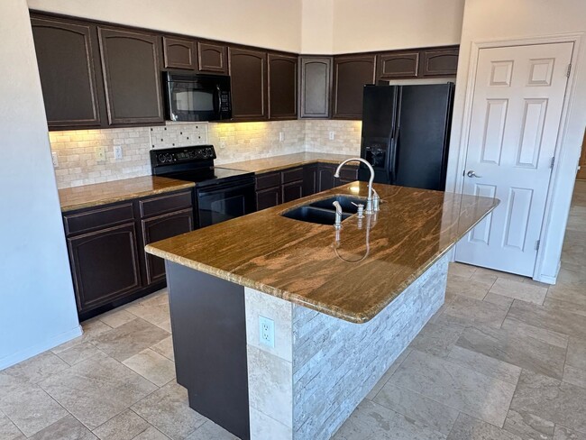 Building Photo - HOUSE - RED ROCK VIEWS - MOVE IN SPECIAL!