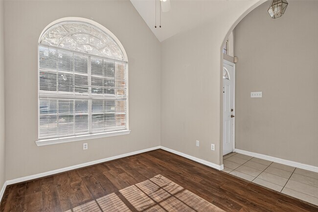 Building Photo - 8503 Raybluff Ln