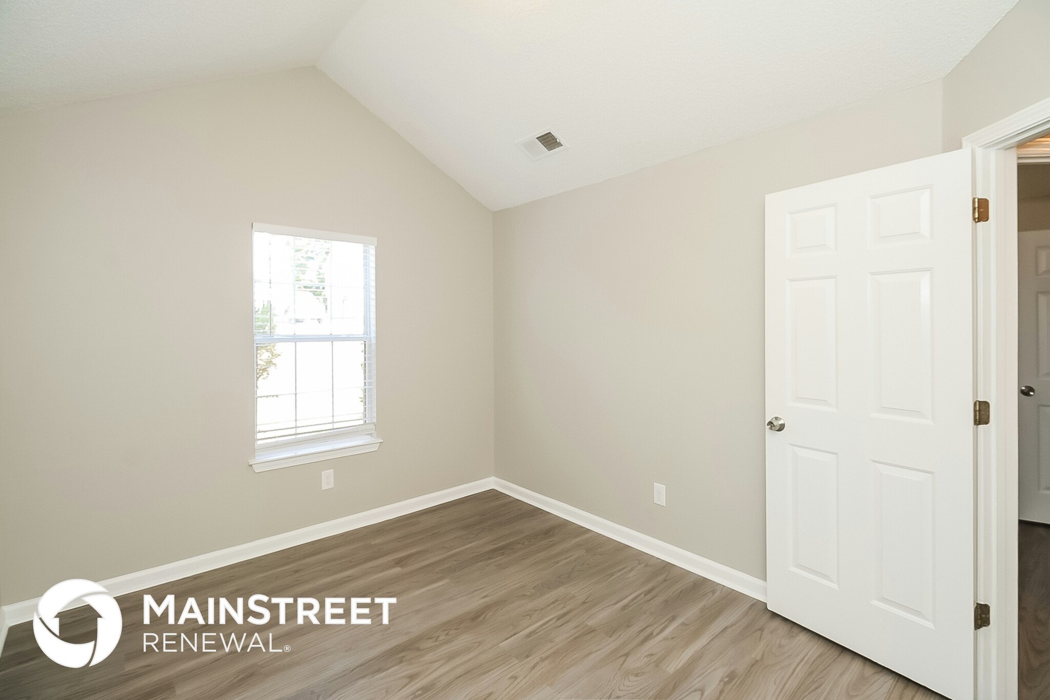 Building Photo - 210 Teak Ln