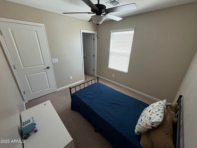 Building Photo - 17441 W Paraiso Ln