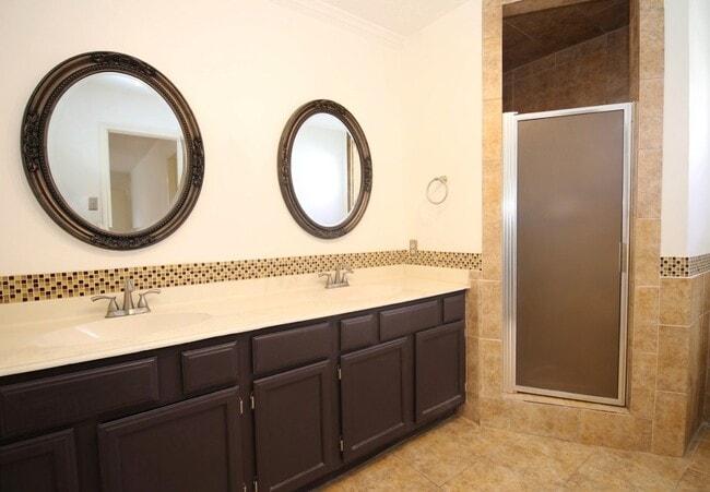 Building Photo - 11662 Sagewillow Ln