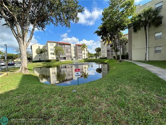 Building Photo - 1830 SW 81st Ave