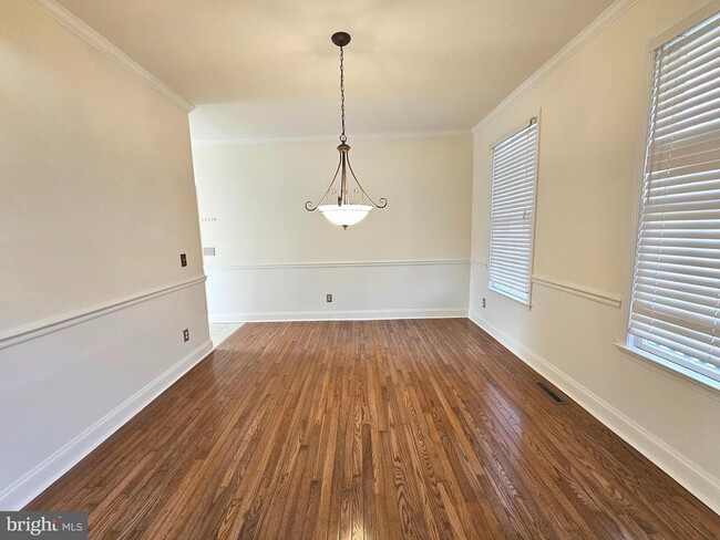 Building Photo - 165 Pitch Kettle Ct