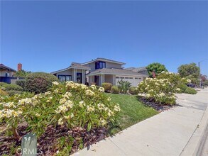 Building Photo - 25651 Del Norte
