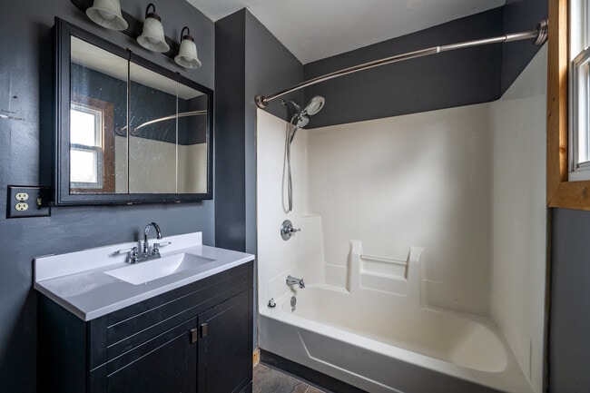 Building Photo - 2029 N 22nd St