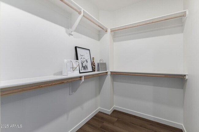 Building Photo - 12005 N Panorama Dr