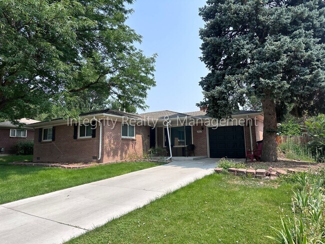 Building Photo - 3367 W Arlington Ave