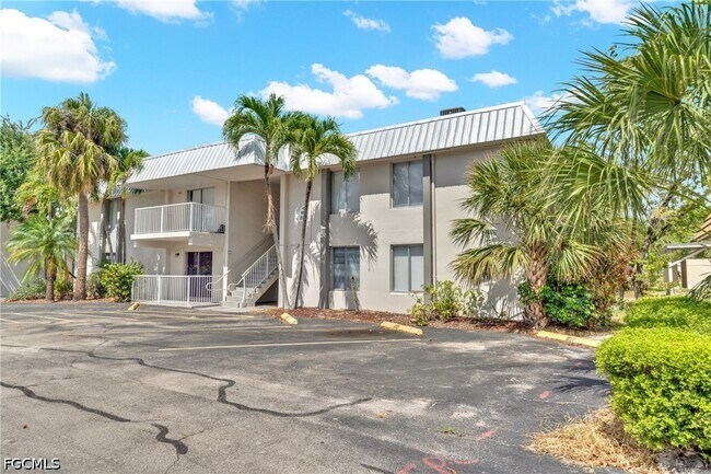 Building Photo - 1830 Maravilla Ave