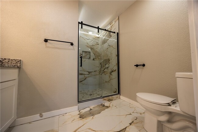 Building Photo - 17 Dillow Dr