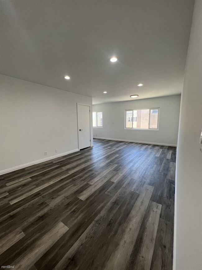 Building Photo - 1 br, 1 bath Condo - 1030 2nd Street 12