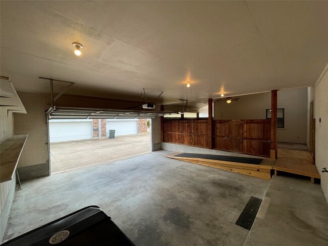 Building Photo - 1732 Ave C