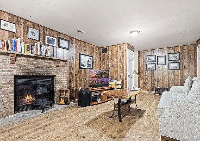 Building Photo - 15202 Bernita Dr