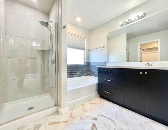 Building Photo - Modern Herriman Home at Big Bend Park!