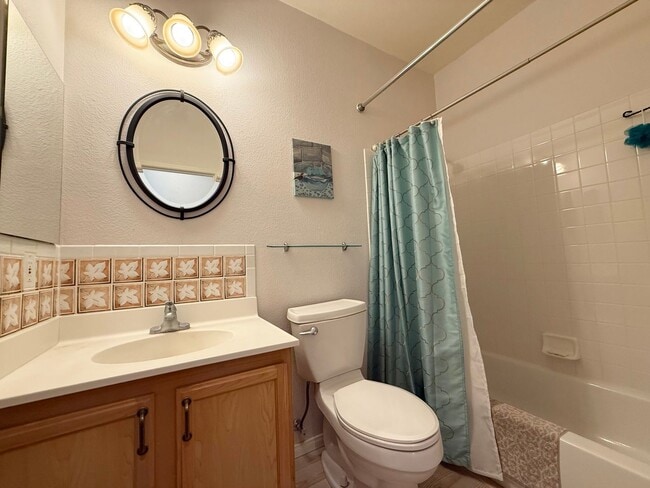 Building Photo - Charming Single-Story Townhome in Gated Southwest Community