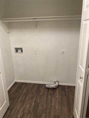 Building Photo - 10613 Flamewood Dr