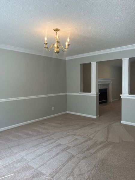 Building Photo - One level living in highly sought Bluegras...