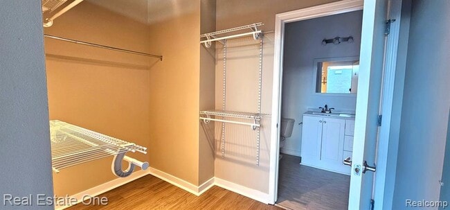 Building Photo - 100 W Fifth St