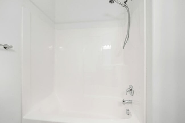 Building Photo - Modern Herriman Condo with Stylish Living & Community Amenities!