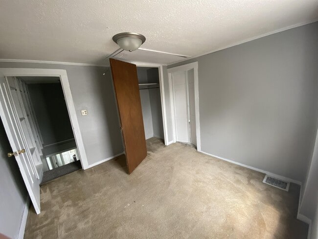 Building Photo - 292 11th St