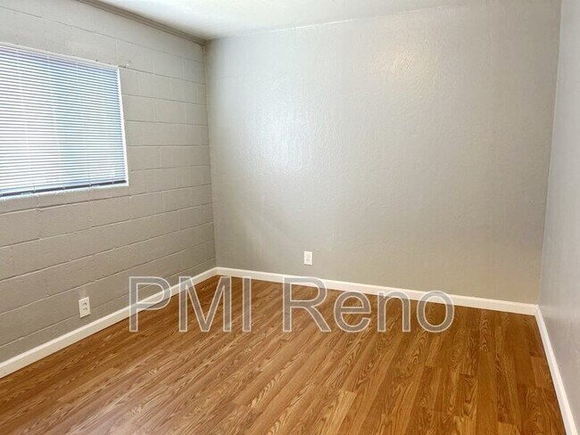 Building Photo - 2075 Patton Dr