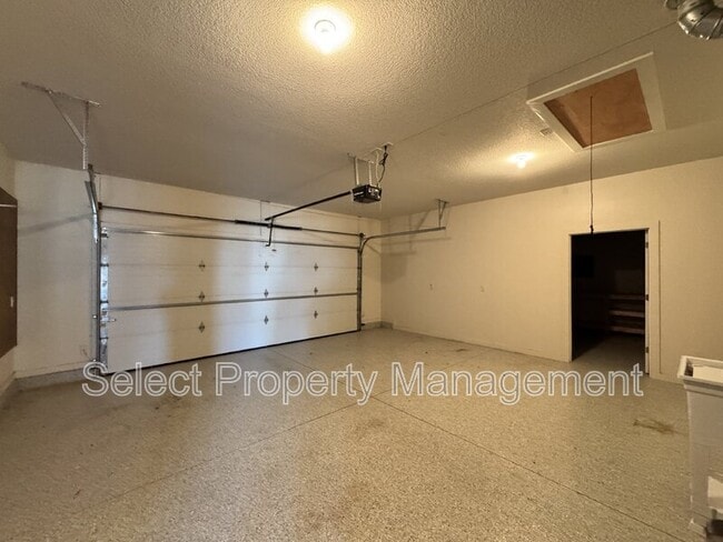 Building Photo - 1752 Woodlark Dr