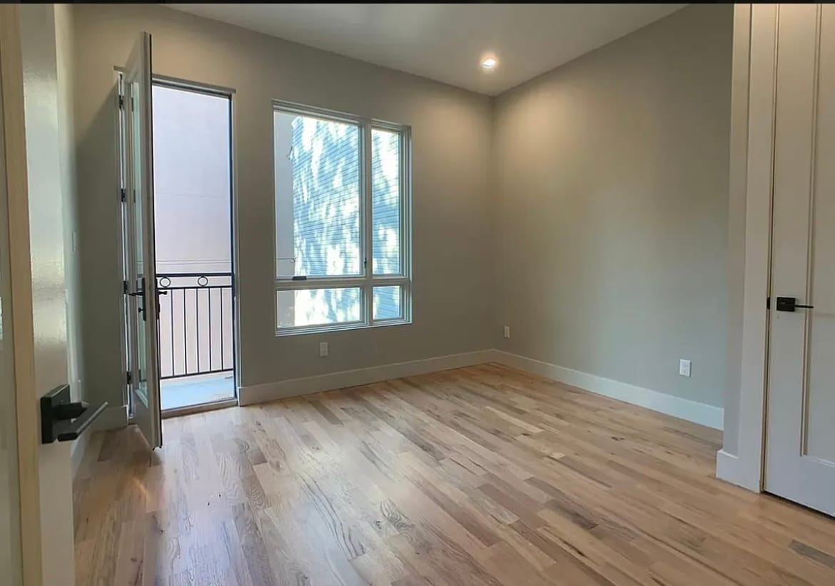 Building Photo - 151 Stanhope St