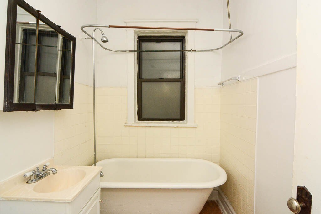 Building Photo - 2516 N Kedzie Blvd
