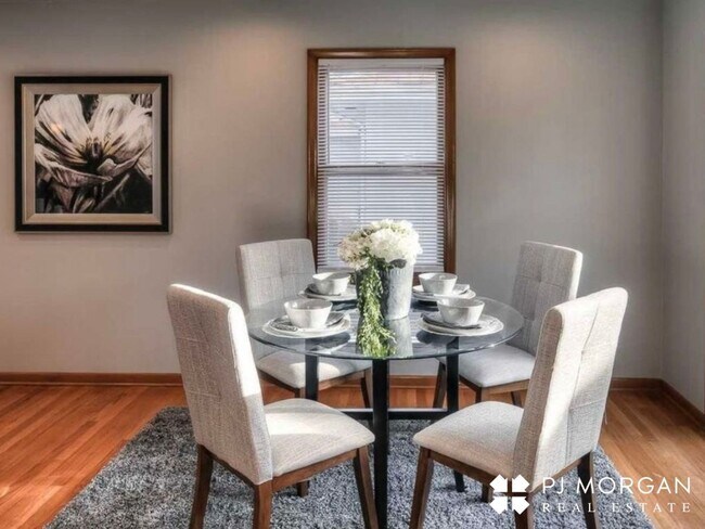 Building Photo - 4 bedroom, 3 Bathroom House