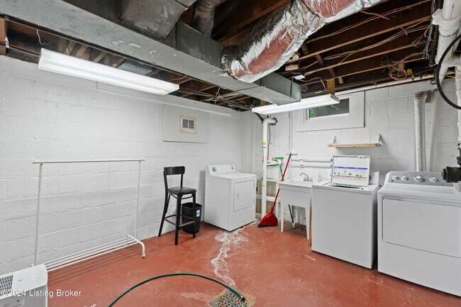 Building Photo - 3810 Norbourne Blvd