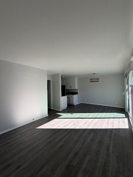 Building Photo - 5720-5730 Yolanda Ave