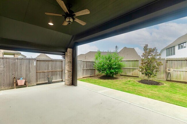 Building Photo - 30103 Aralia Dr