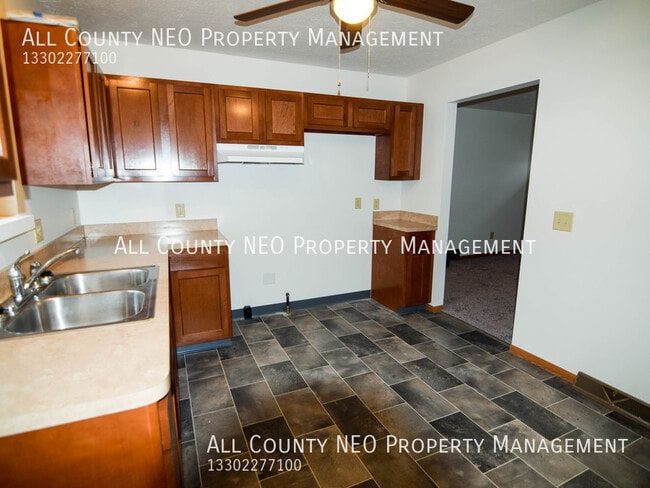 Building Photo - 1319 Sparhawk Ave