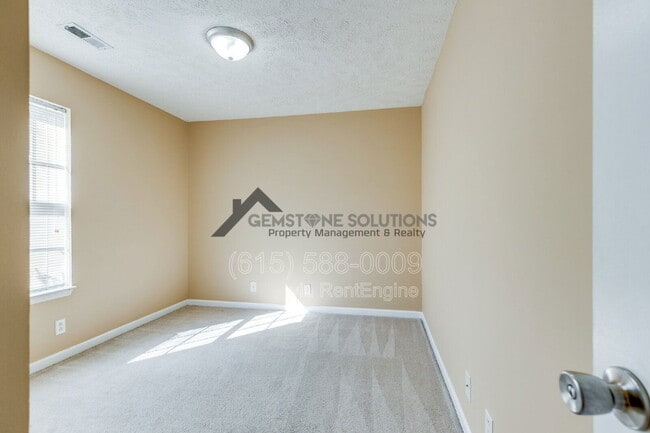 Building Photo - 1418 Owasa Trail