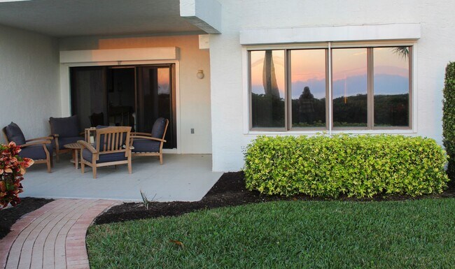 Building Photo - 1616 Ocean Dr
