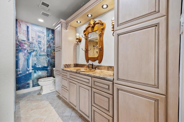 Building Photo - 3830 Mediterranean St