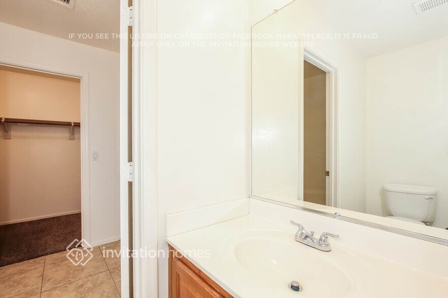 Building Photo - 12816 N 122nd Dr