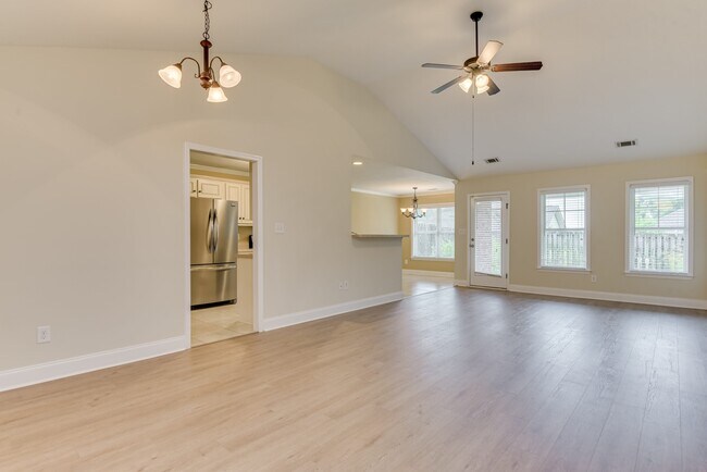Building Photo - 2110 Red Maple Terrace