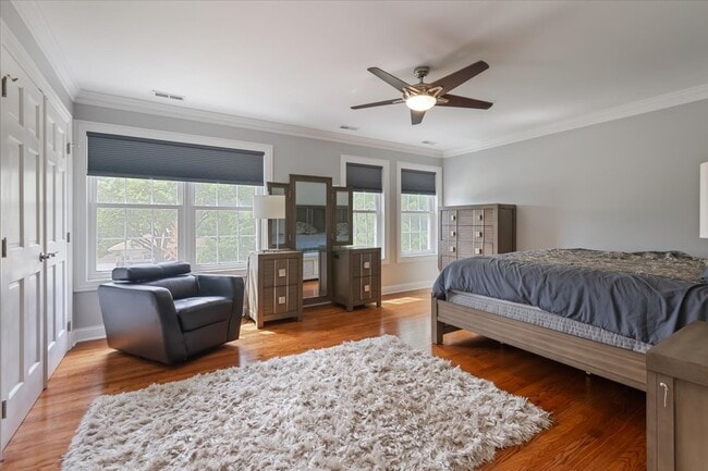 Building Photo - 927 S Charlotte St