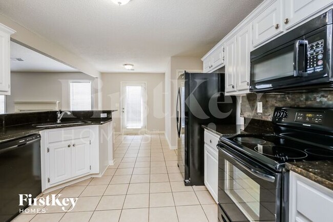 Building Photo - 1412 Red Oak Way